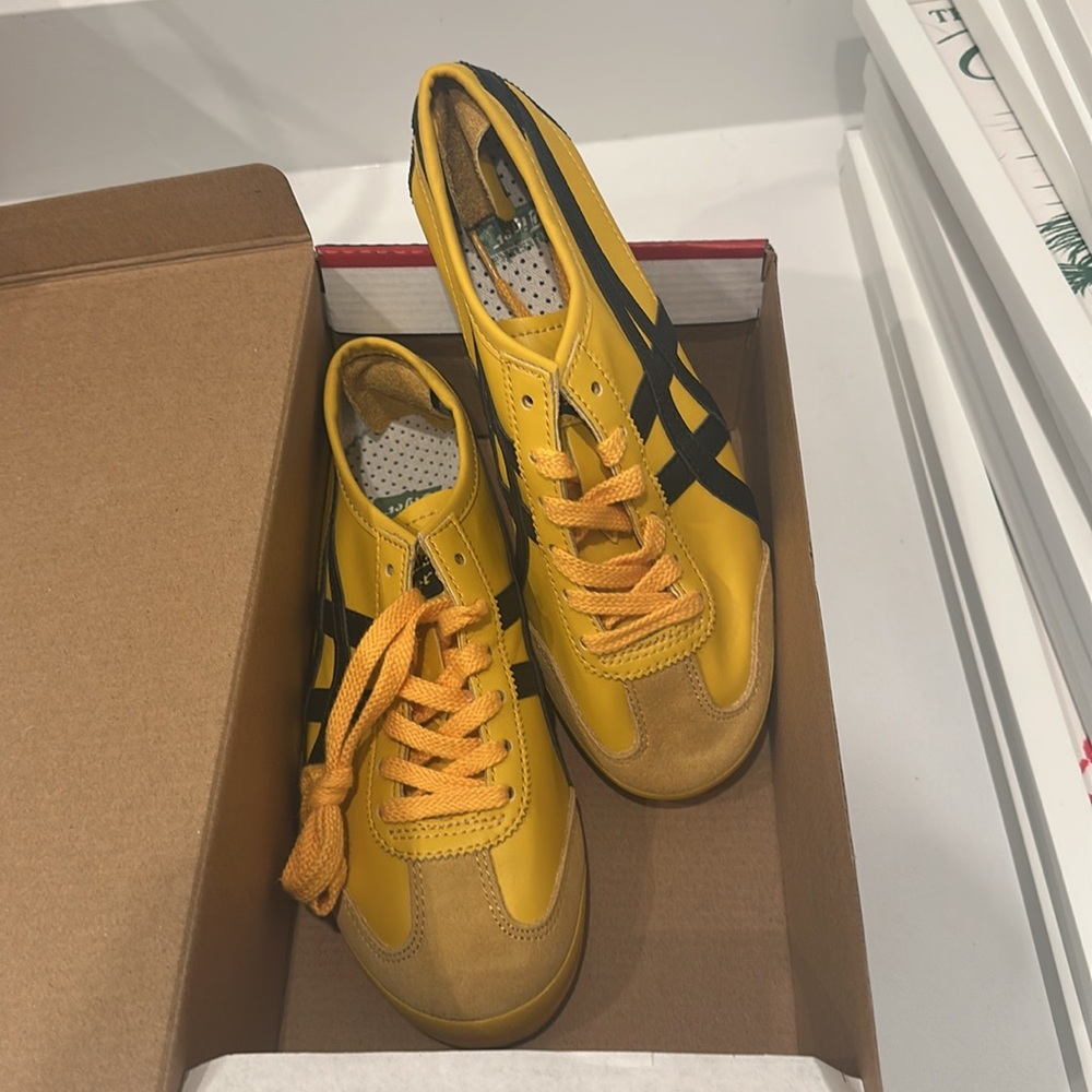 NWT Onitsuka Tiger, Mexico 66, Yellow
